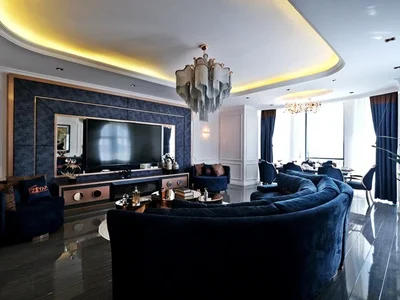 Villa Six bedroom villas 400 meters.