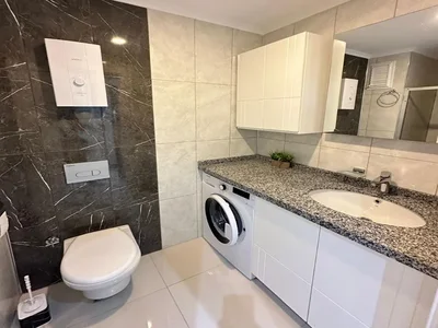 Complejo residencial Furnished 1+1 apartment in Konak Green Life Avsallar complex.