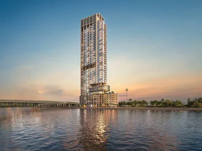 Zespół mieszkaniowy New high-rise residence One River Point with swimming pools on the canal front, close to Burj Khalifa, Business Bay, Dubai, UAE