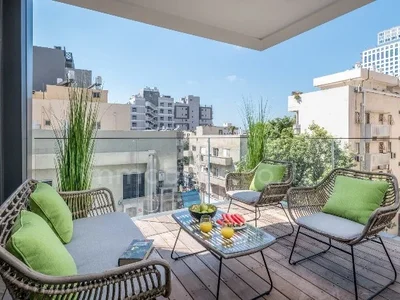 Wohnviertel Au centre avec terrasse bel appartement bien agence bon emplacement dans un bel immeuble dans un immeuble neuf entierement meuble haut standing luxueux magnifique proche de la mer spacieux