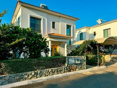 Villa 5 komnat v sovremennom stile s panoramnymi vidami