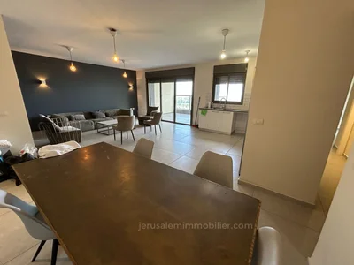 Residential quarter Superbe appartement de prestige a vendre dans le complexe nof yam club or akiva