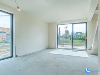 Многоквартирный жилой дом NEW HOUSES close to lake | 3 floor apartments