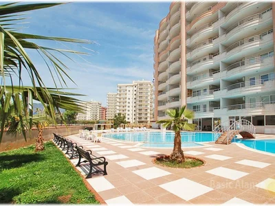 Complexe résidentiel Luxury penthouse with stunning sea view, Tosmur