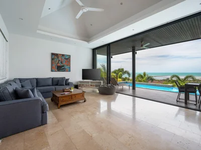 Complexe résidentiel Complex of furnished villas with swimming pools close to Lamai Beach, Samui, Thailand