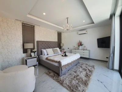 Villa LAYAN BANGSARE BEACH