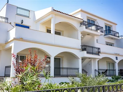 Residential complex Gotovye k prozhivaniyu apartamenty 3 1 na beregu morya - Severnyy Kipr