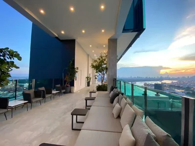 Wohnanlage High-rise residential complex with a good infrastructure in Sukhumvit, Bangkok, Thailand