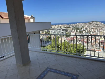 Apartment building Apartment Flat İn Kuşadası