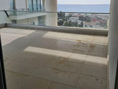 Complexe résidentiel Three bedroom duplex in Abelia Residence complex with sea view.