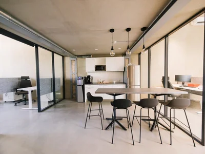 Centre d'affaires Ūnijas iela 8K6 (VEF KVARTĀLS)