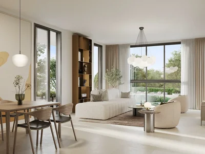 Complexe résidentiel Residential complex Terrazzo with swimming pools and sports grounds, surrounded by green areas, JVC, Dubai, UAE